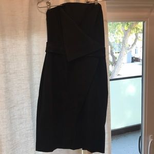 Beautiful Strapless Black Halo Dress